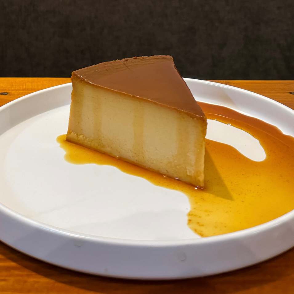 REBANADA FLAN NAPOLITANO