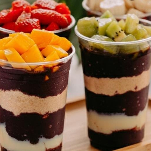 4 copos de 300ml+5 adicionais a sua escolha!!!