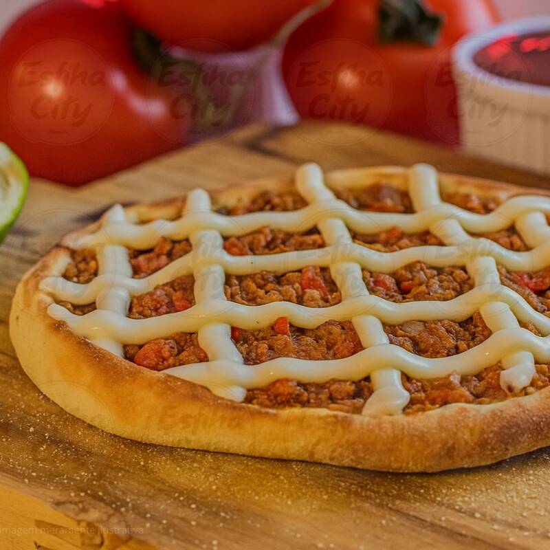 Carne moída suculenta coberta com Catupiry, cremosa e deliciosa.