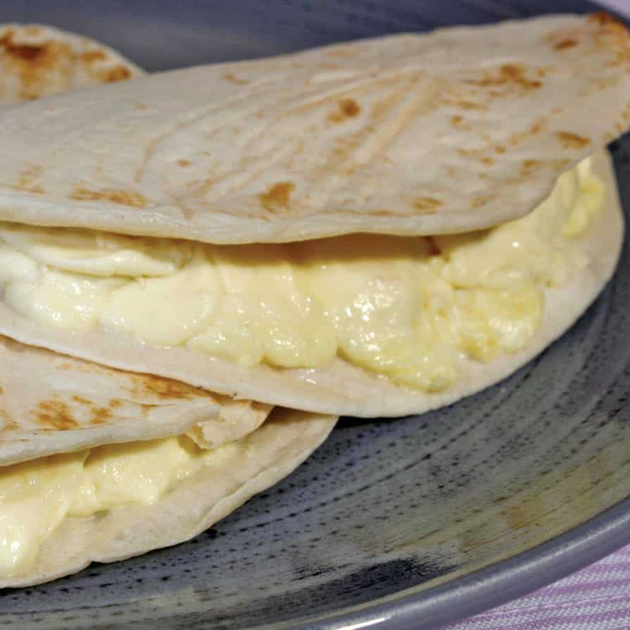 QUESADILLAS DE HARINA