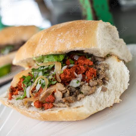 Lonche De Chorizo