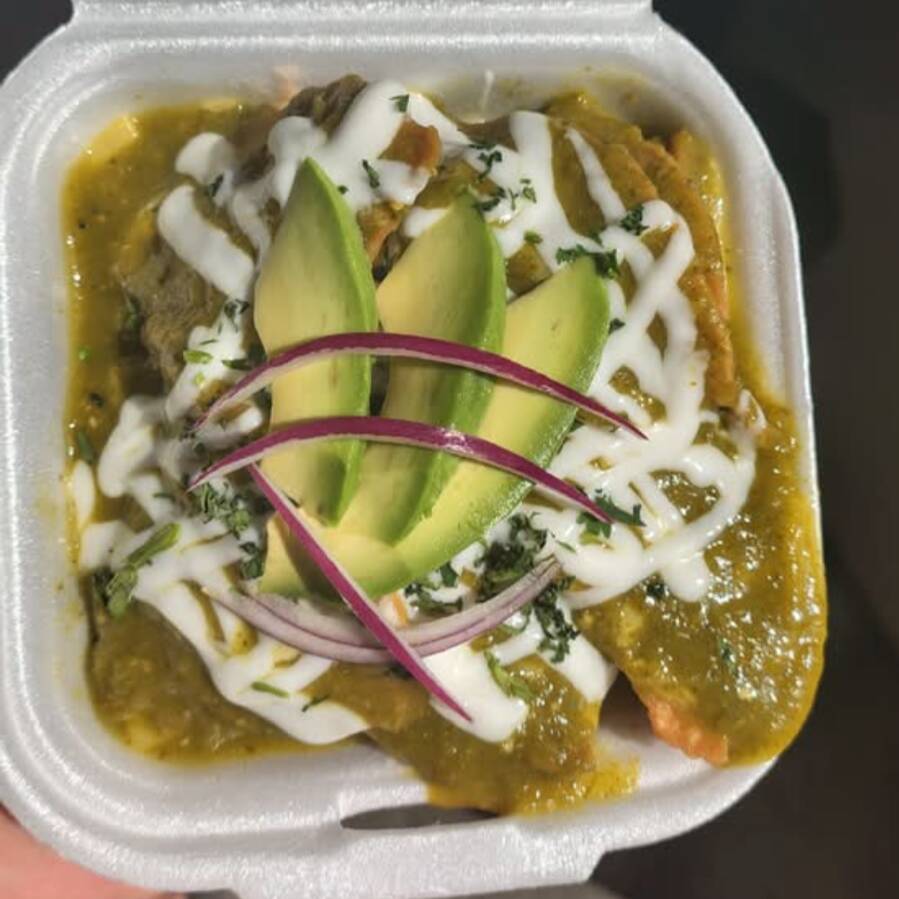 Chilaquiles Chicos con Pollo o 1 Huevo