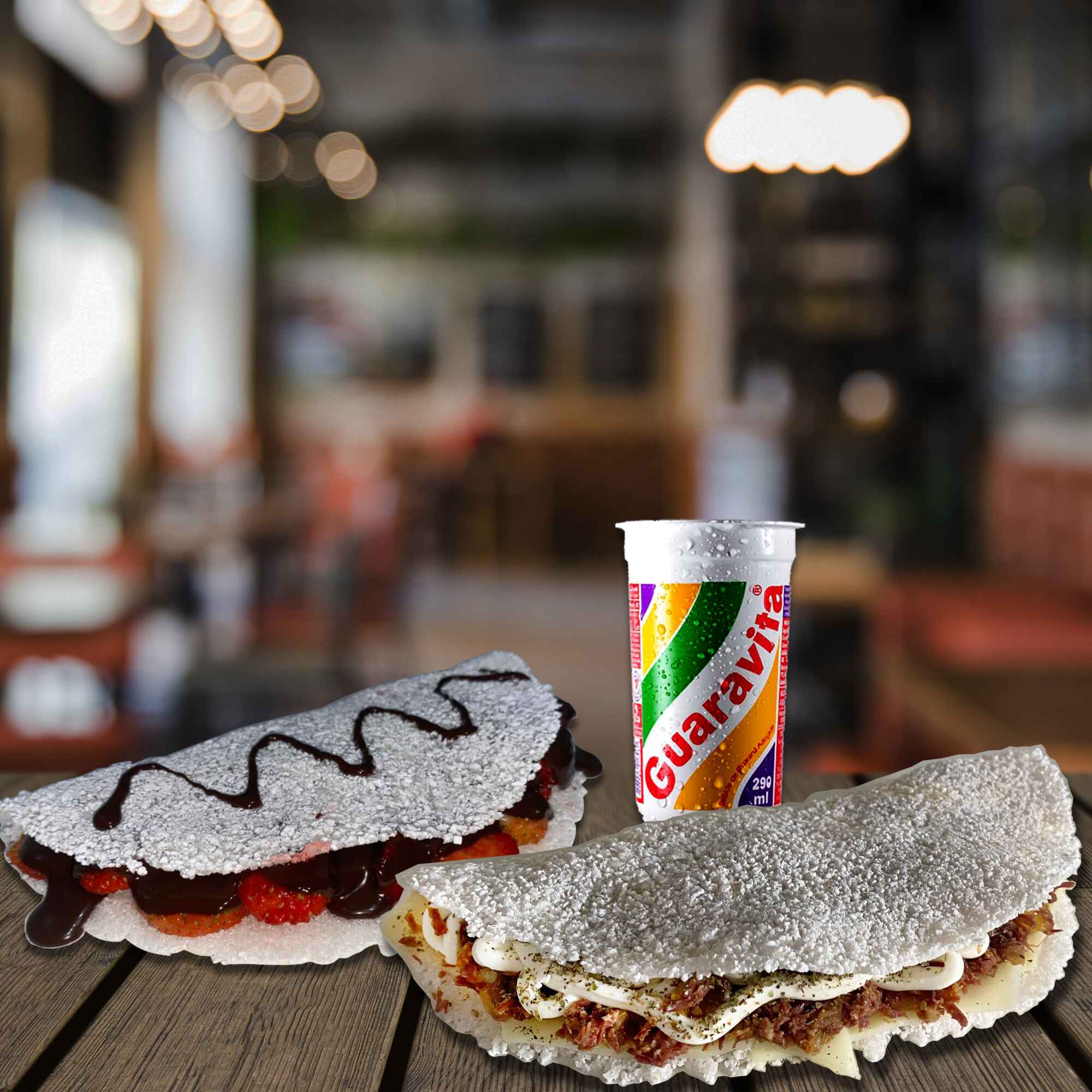 Primeiro vem a tapioca recheada com carne seca desfiada e queijo quentinho, aquela combinação que nunca erra. Depois, a sobremesa perfeita: morango fresquinho com Nutella, doce e cremosa do jeitinho que a gente ama. Salgado e doce juntos, do jeitinho que você merece!