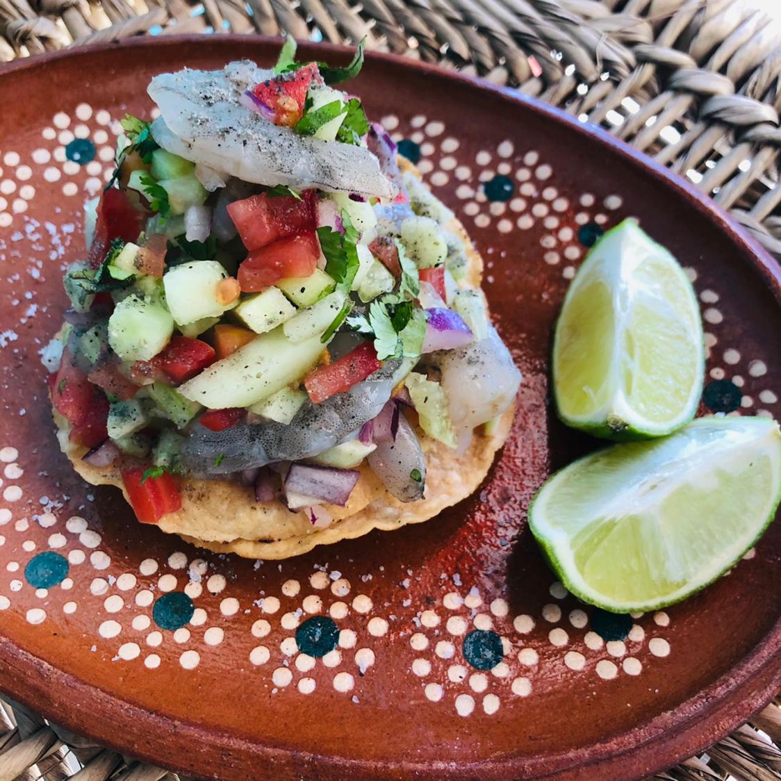 Tostada de Camarón Crudo