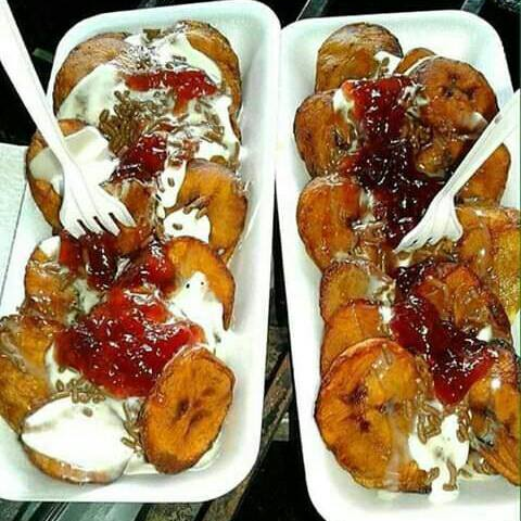 Plátano Frito con Mermelada de Fresa.