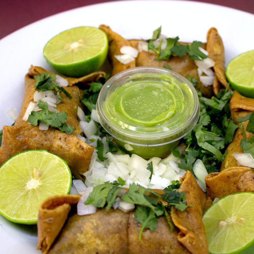 Orden de Tacos Dorados de Obispo