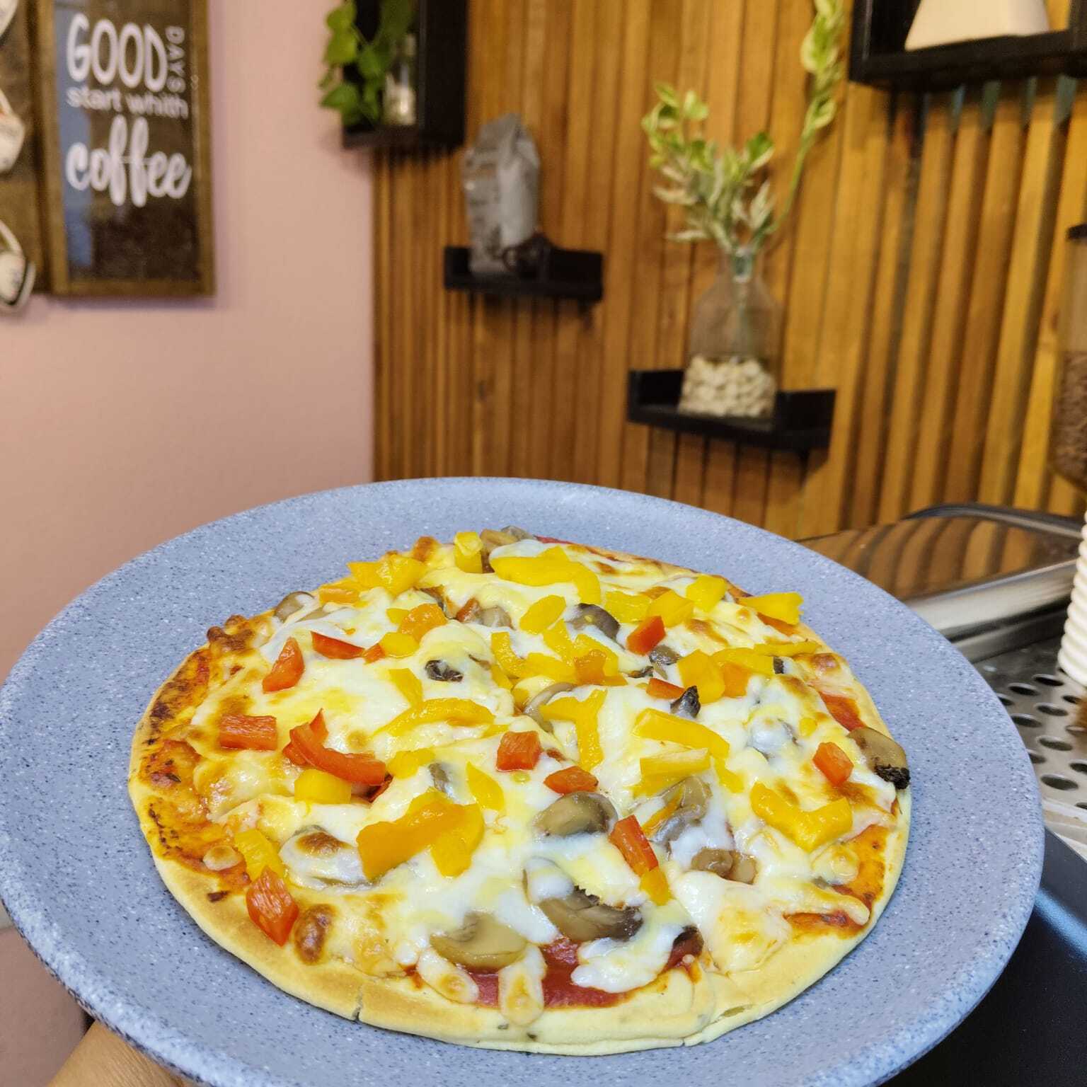 Pizza de champiñon con pimiento