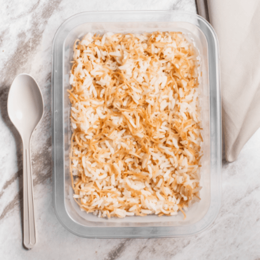 Arroz com macarrãozinho cabelo de anjo.