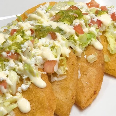 4 EMPANADAS DE POLLO