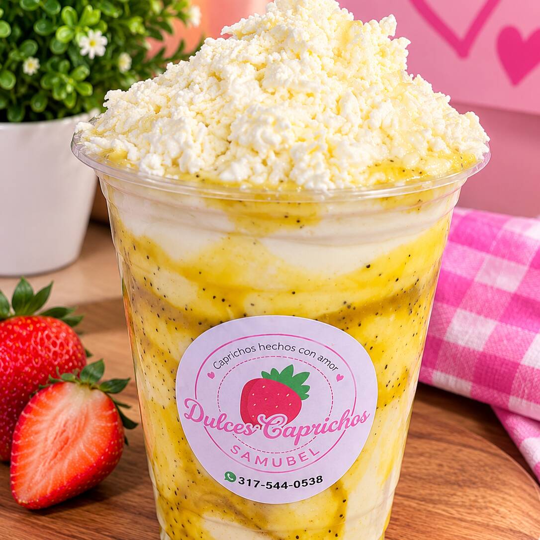 Fruta con Crema 12 Oz