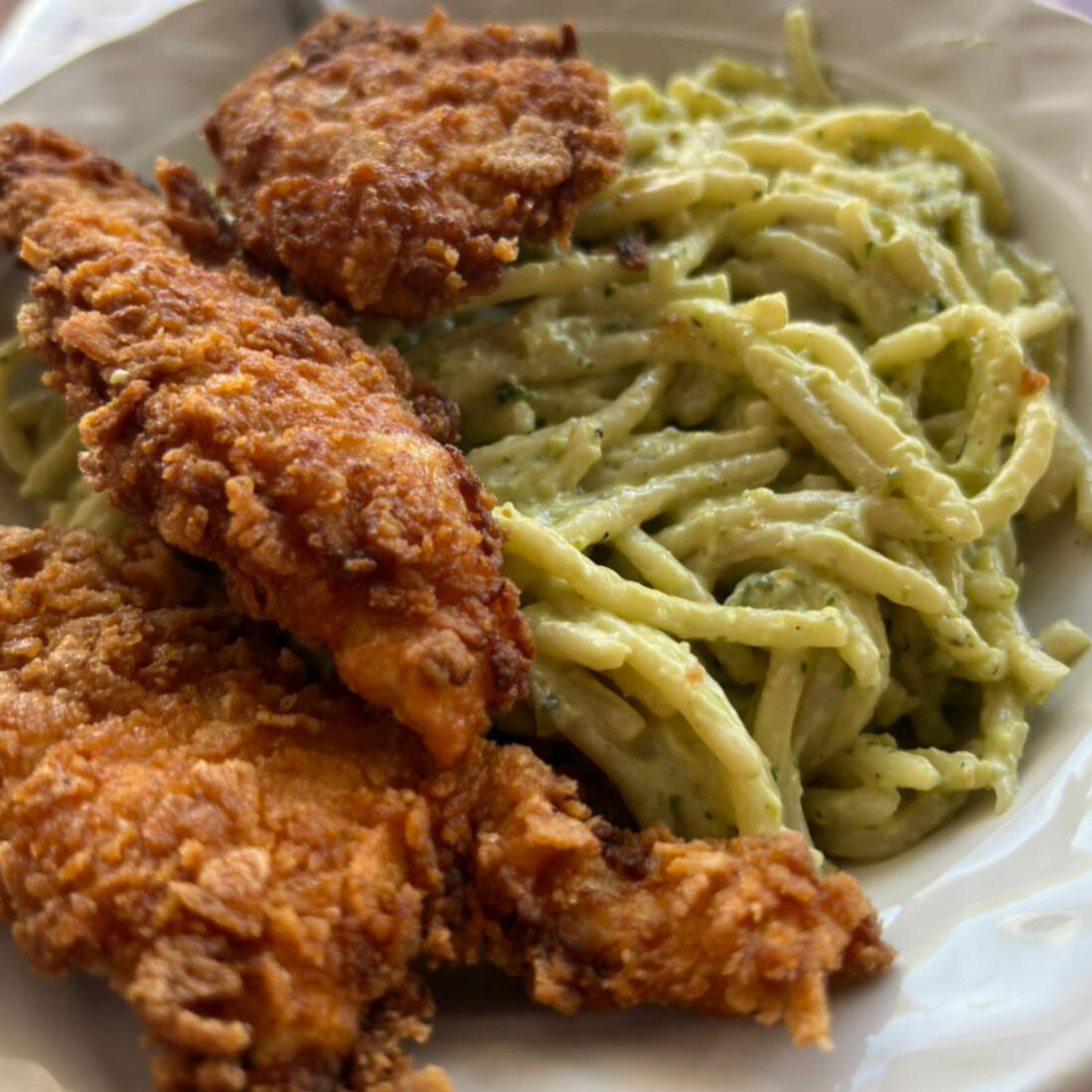 Tiras Crispy Con Pasta De La Casa