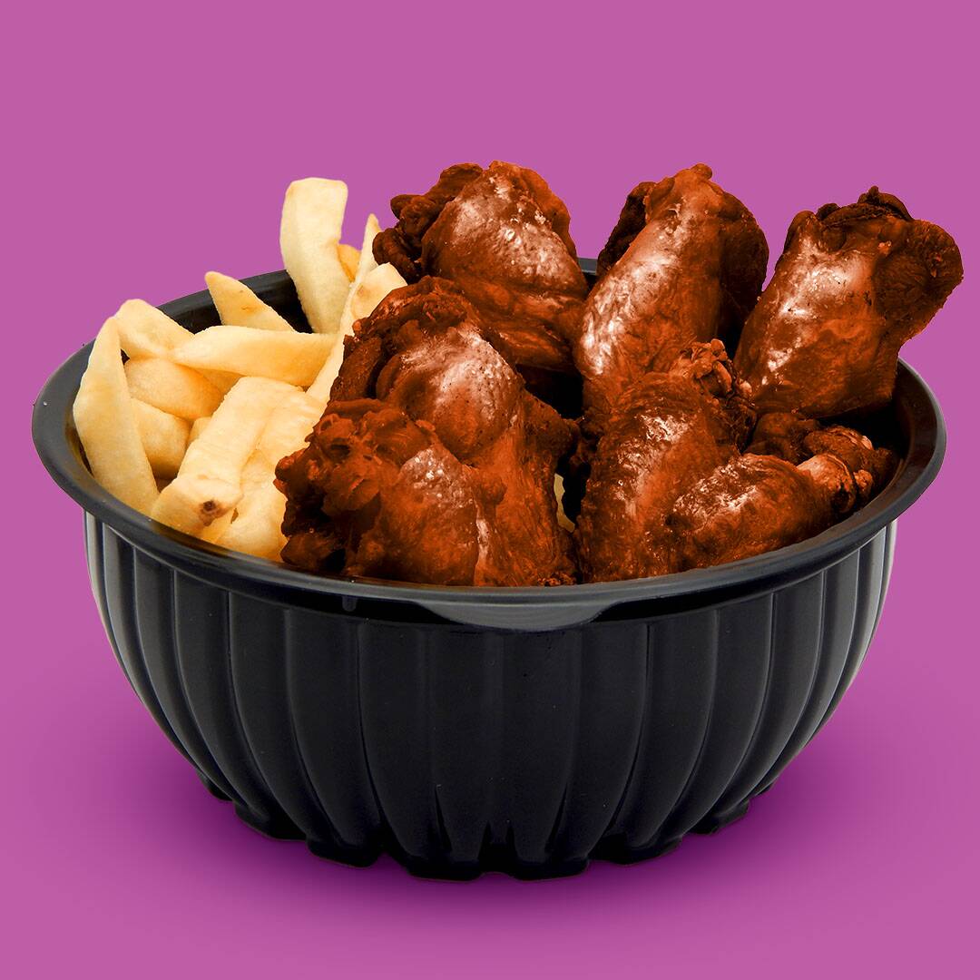 Alitas con Papas Fritas