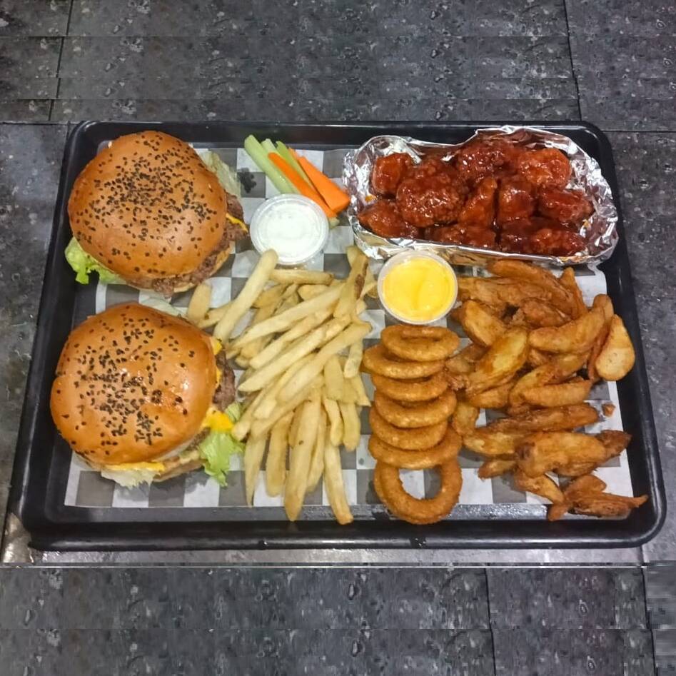 Paquete #2 (2 Burger, Alitas Y/o Boneles + Snack) Copiar