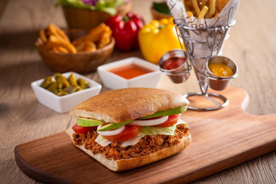 TORTA CUBANA DE LOMO ENCHILADO