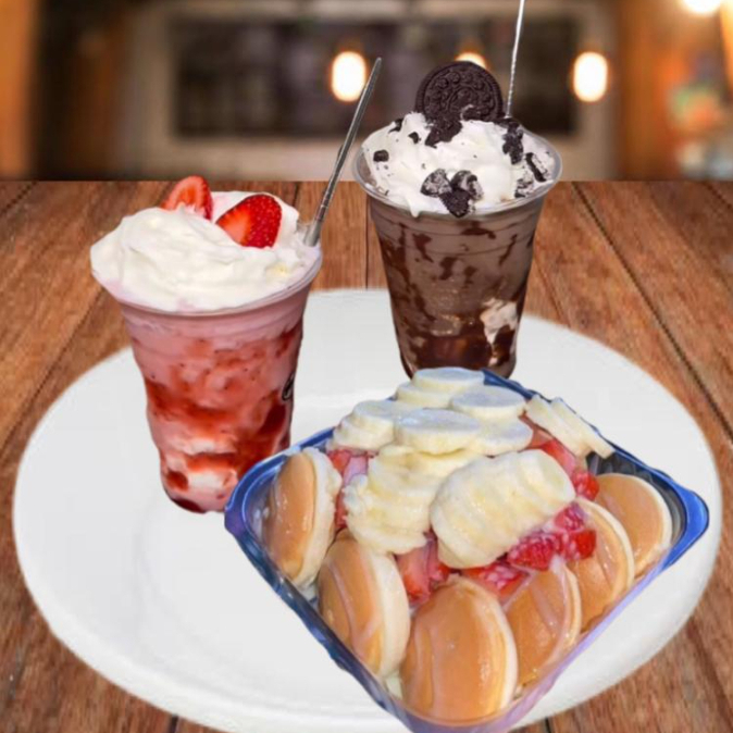2 Frappé  y 12 Mini Hot Cakes