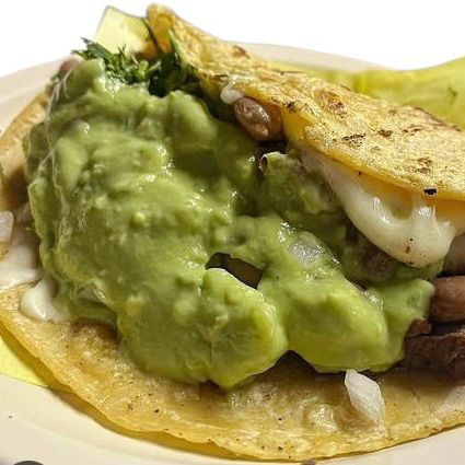 Quesadilla de Carne Asada🐄+ 1 consomé gratis🌟✨