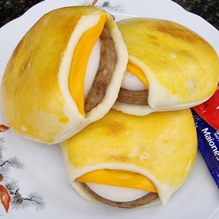 Carne de hamburger,requeijao,cheddar fatiado