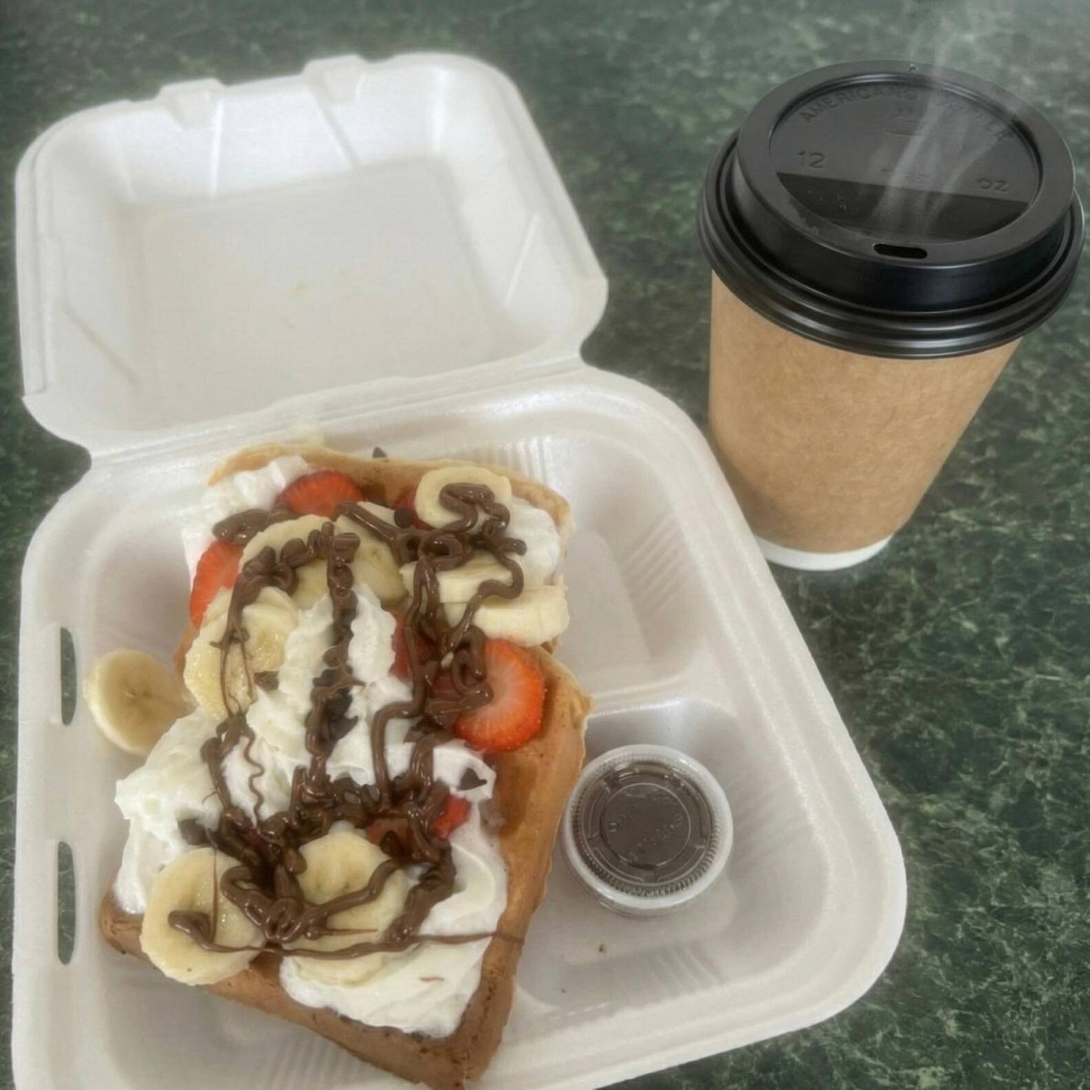 Sweet Bomb & coffee ( gratis)