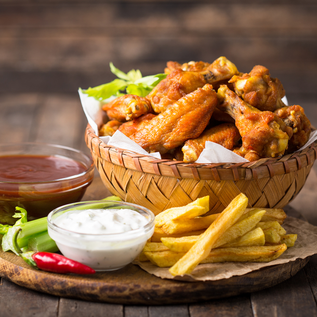 600 Gramos Alitas Premium con Papas