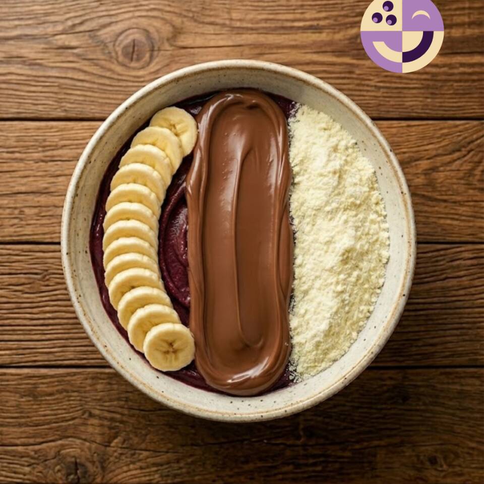 Bowl 550ml Tamanho Grande Açaí com banana, creme de avelã e leite em pó. Cremoso e viciante.