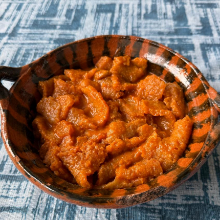 Taco de Chicharrón en Salsa Roja