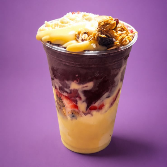 Uma deliciosa mistura com os dois sabores do paraíso, açaí com cupuaçu e acompanhamentos. #acai #Nutella #sorvete #morango #açaígourmet #cupuaçu #Ninho