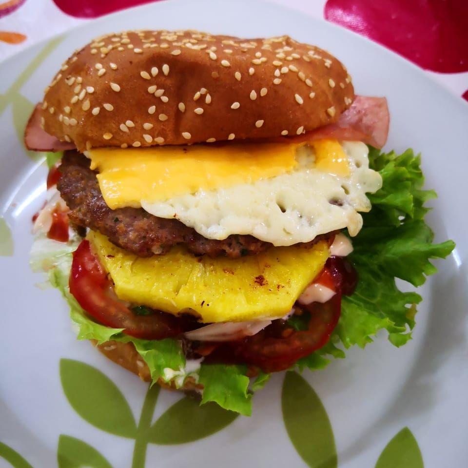 Hamburguesa Hawaiana
