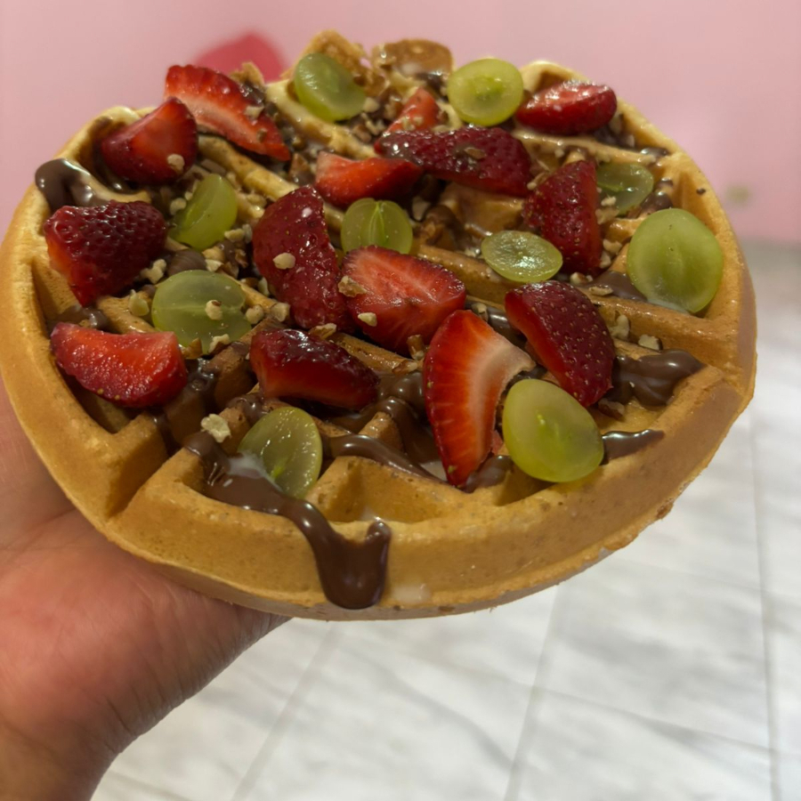 ORDEN DE 1 WAFLE CON NUTELA FRESA UVA Y NUEZ