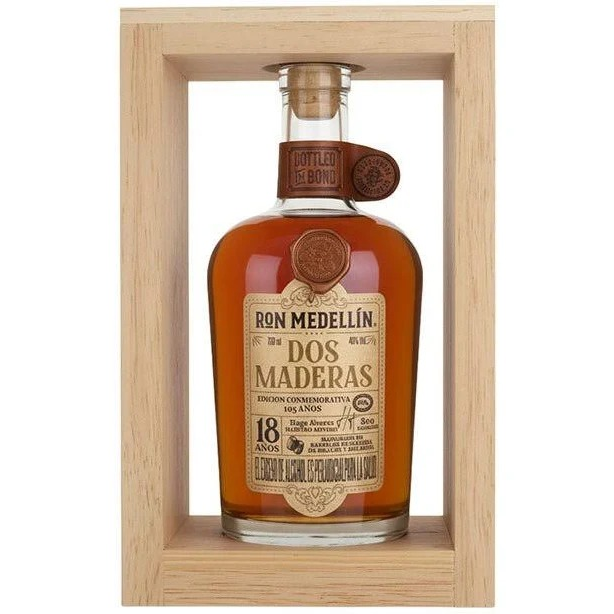 Botella Ron Medellín Dos Maderas 18 Años