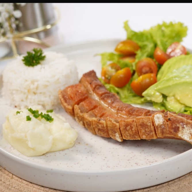 Menú con Chicharrón al Horno