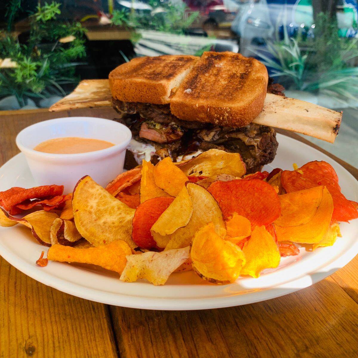 Sándwich de Costillas BBQ