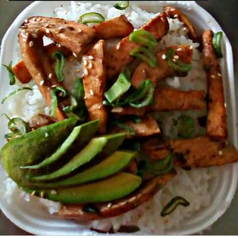 Gohan con Salmón