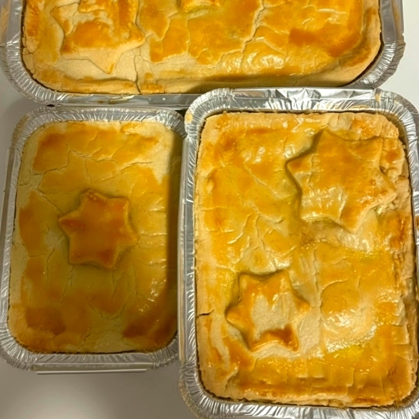 Recheios frango com requeijão ou alho-poró.