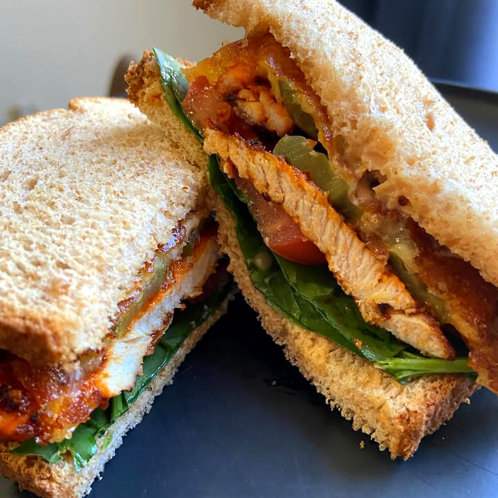 Sándwich de Pollo Bien Reportado