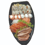 9 sushi variados, 5 sashimis de tilapia, 5 sashimi de salmao, 4 niguiri, 1 Gunkan especial