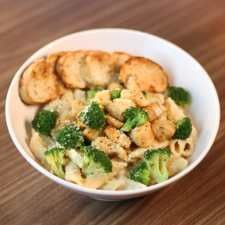 Pasta con pollo con Brocoli
