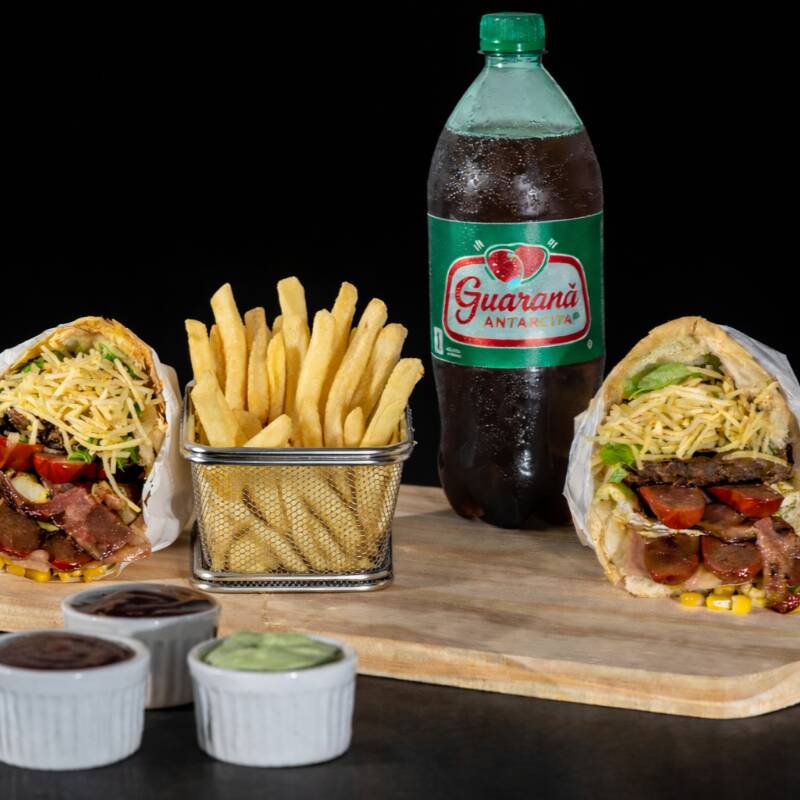 2 X-Tudo + Batata frita + Guarana 600 ml