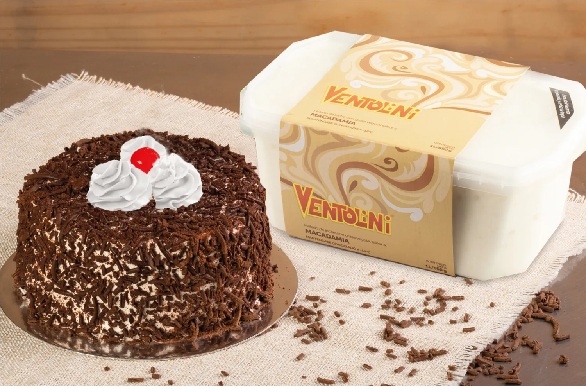 Tres Leches Pequeña con l Helado