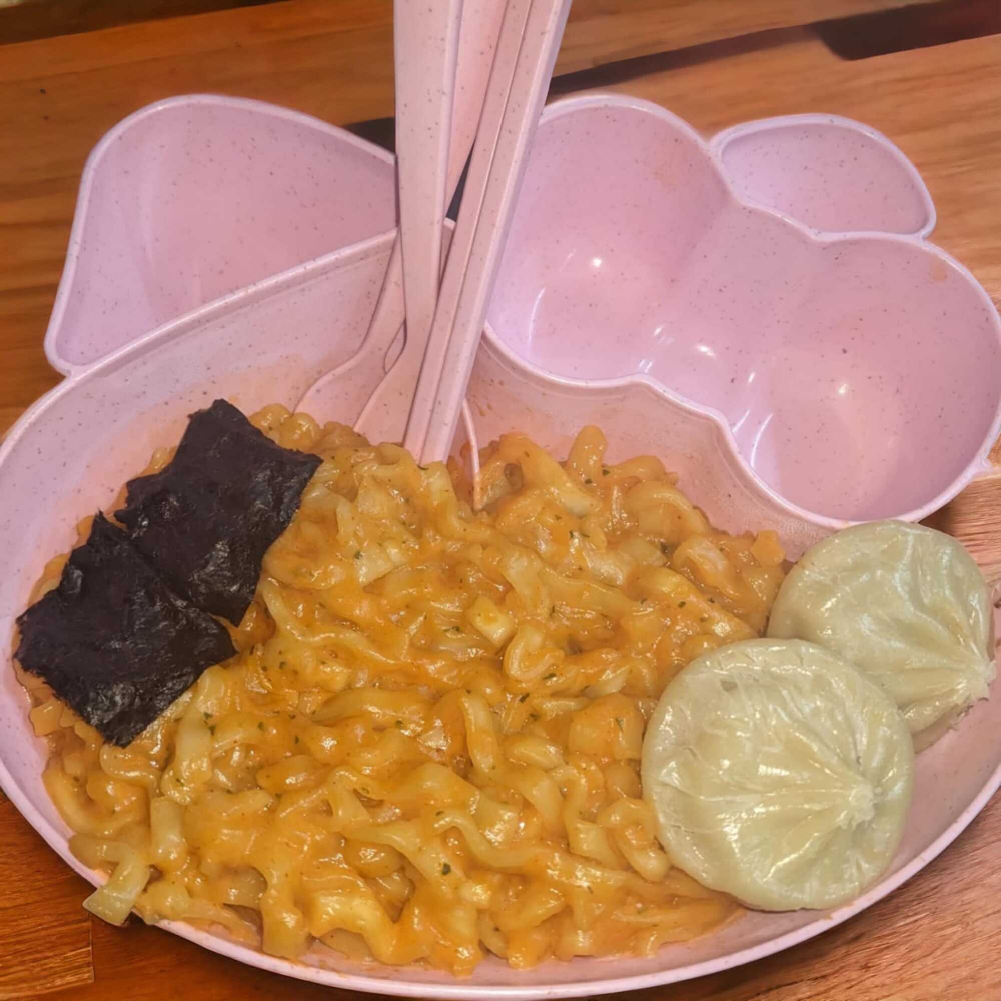 Buldak + 2 Dumplings