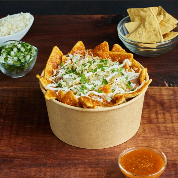 Chilaquiles Rojos con Guiso a Tu Elección