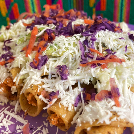 Flauta Rellena Carne Y Queso Monterrey