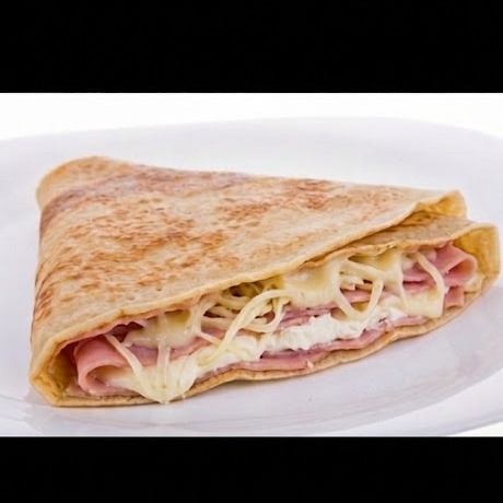 Crepa Jamon con Dos Quesos
