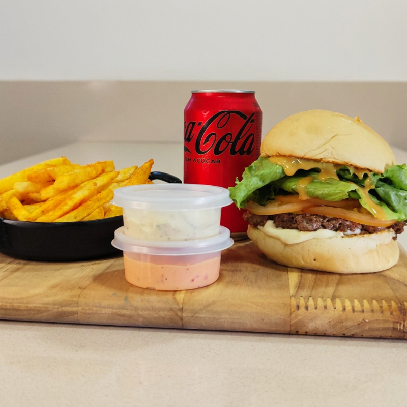 1 Lanche, 1 Acompanhamento, 2 Molhos e 1 Refrigerante