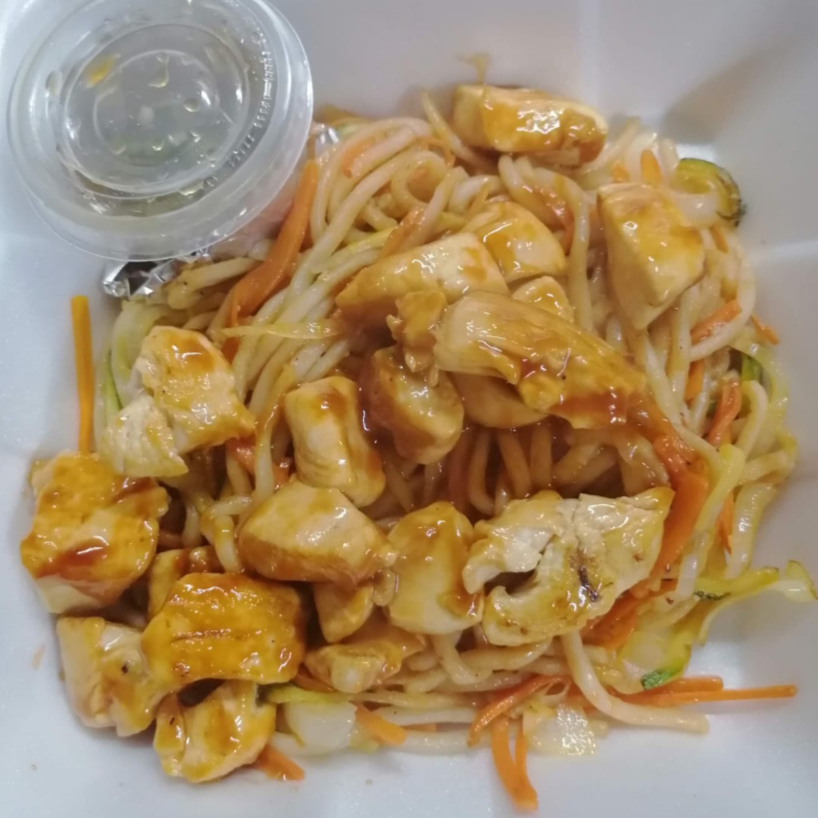 Yakiudon de Pollo