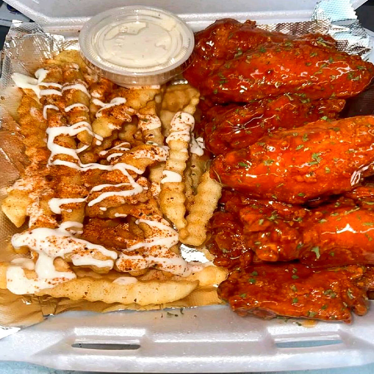 Combo 6 Alitas Apanadas + Papas Francesa