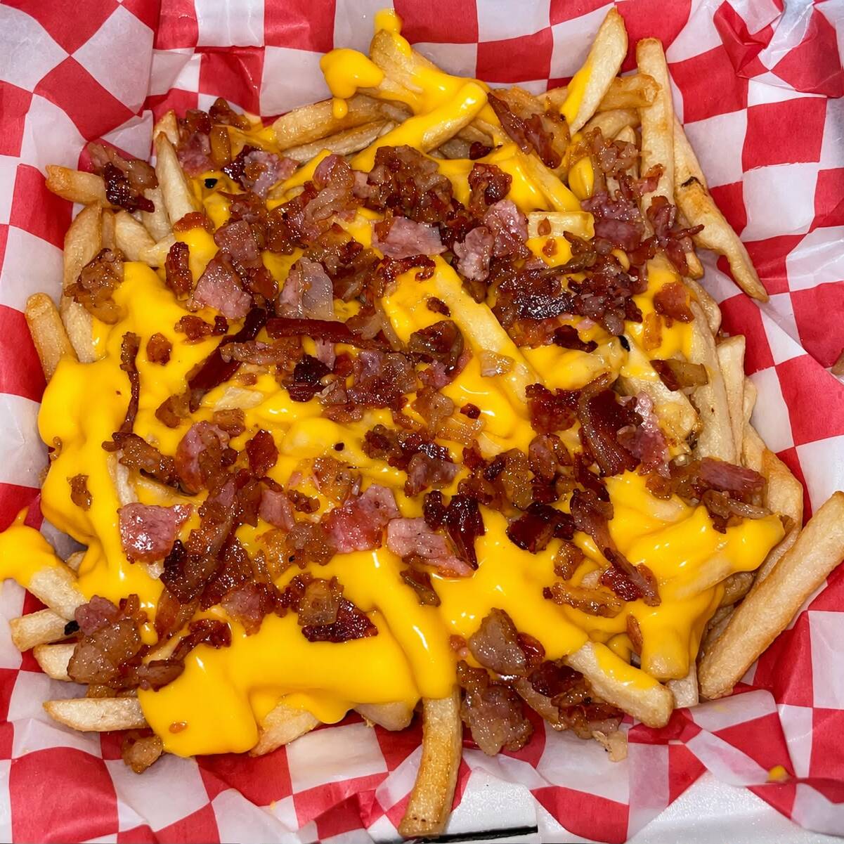 Papas con Queso y Tocino