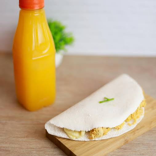 Tapioca quentinha e bem recheada + suco refrescante. Ideal pra um lanche completo e saudável!