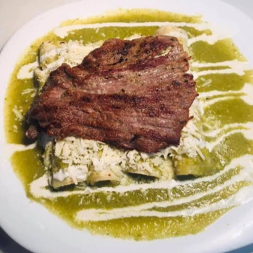 Enchiladas Suizas con Bistec de Cerdo