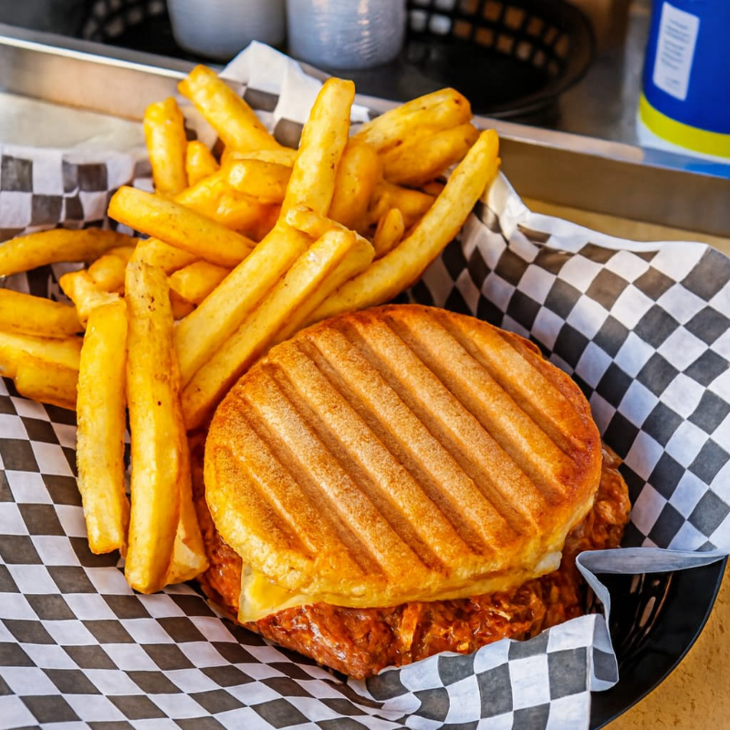 Combo sandos de pulled pork