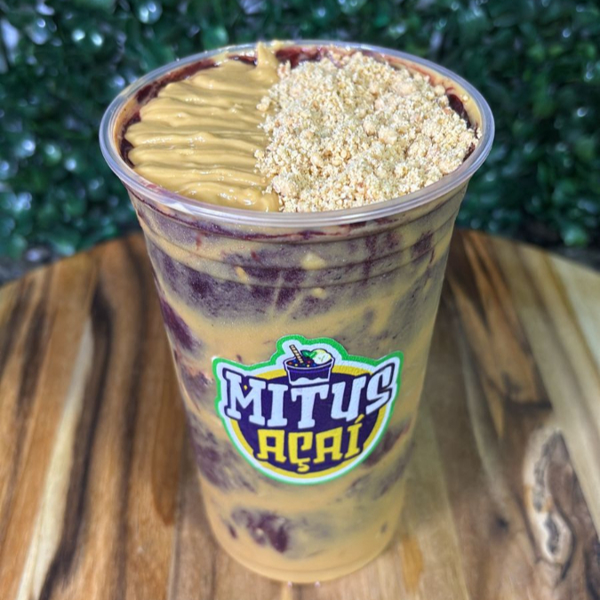 Para os apaixonados por amendoim! Açaí cremoso com creme de amendoim, leite condensado e muita paçoca com amendoim.